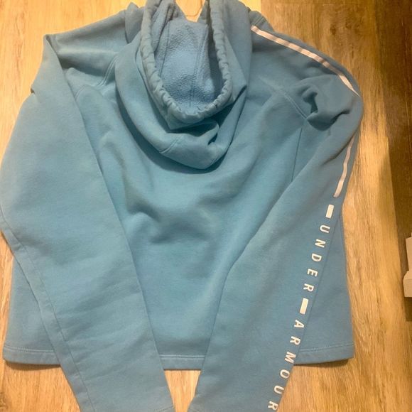 Under Armour Tops - ❌sold❌Under Armour cropped hoodie in a ribbed cotton